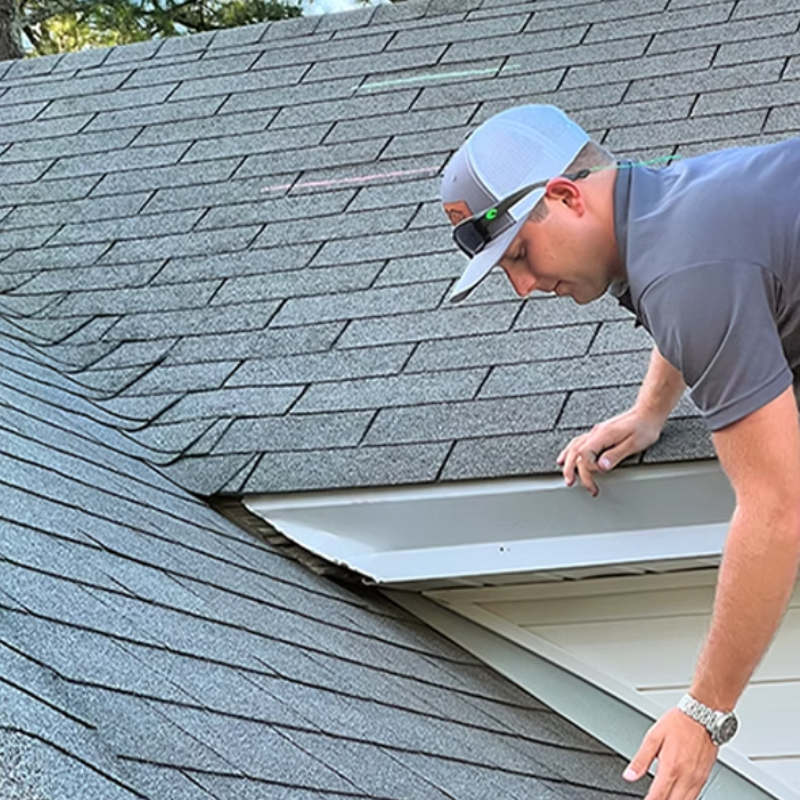 Full Service Roof
Inspections
Let us send out one of our highly skilled claims representatives for a 