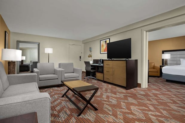 Images DoubleTree by Hilton Greensboro Airport
