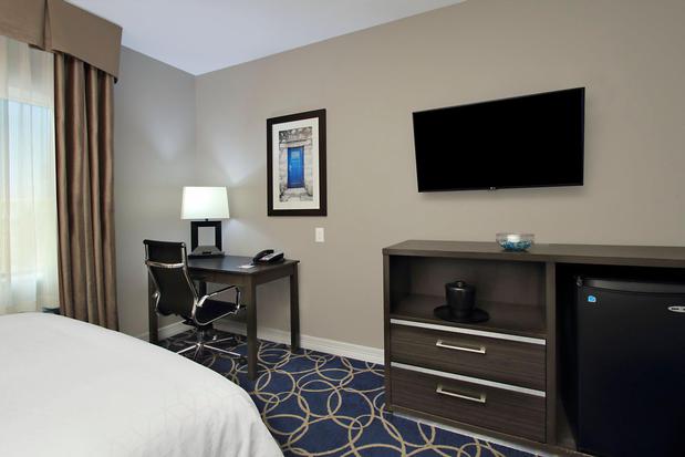 Images Holiday Inn Express & Suites Houston North - IAH Area by IHG