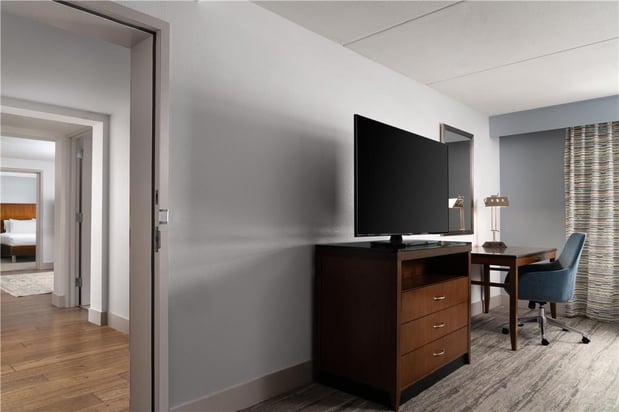 Images Hilton Garden Inn Charleston Waterfront/Downtown
