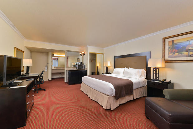 Images Holiday Inn Sacramento Rancho Cordova, an IHG Hotel