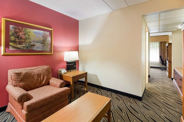 Images Best Western Braddock Inn