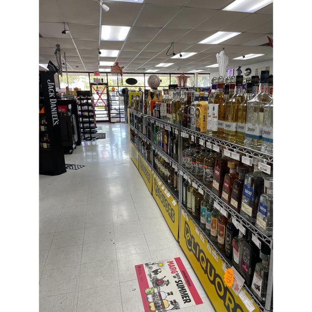 Images DC Liquors - Thousand Oaks