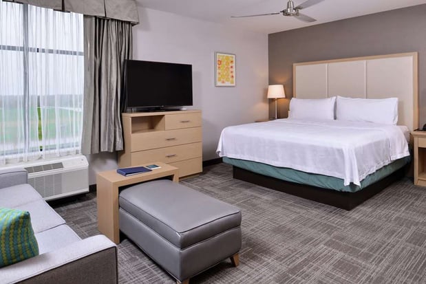 Images Homewood Suites by Hilton Des Moines Airport
