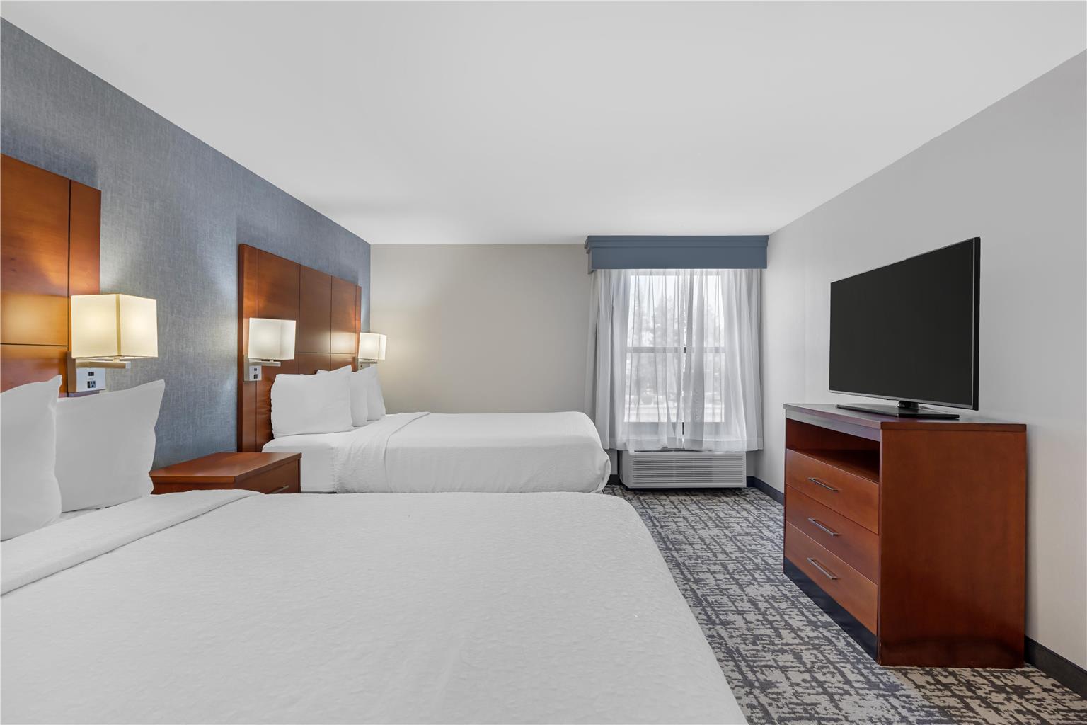 ADA - Suite - 2 Queen Beds