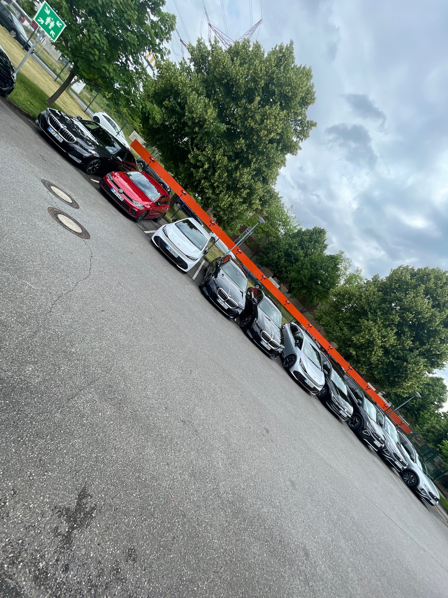SIXT Mietwagen & Transporter mieten Köln Porz/Gremberghoven, Ettore-Bugatti-Str. 2 in Köln