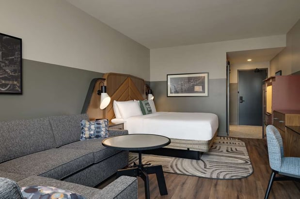 Images Hotel Nickel Plate Fishers, Tapestry Collection by Hilton