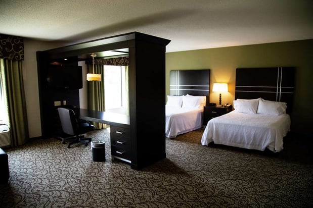 Images Hampton Inn & Suites Sharon