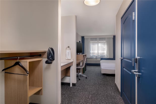 Images Spark by Hilton Springfield Eugene