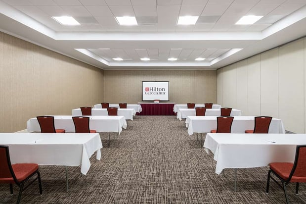 Images Hilton Garden Inn St. Charles