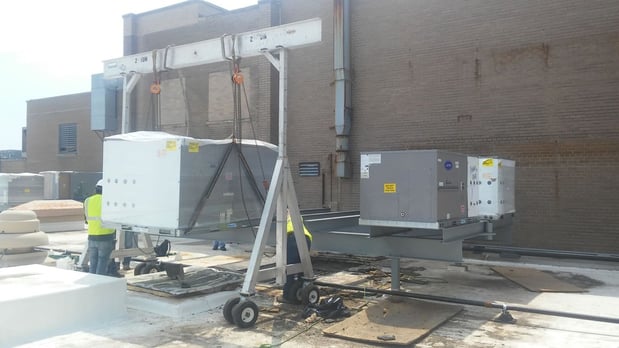 Images HWC Crane Service Inc.