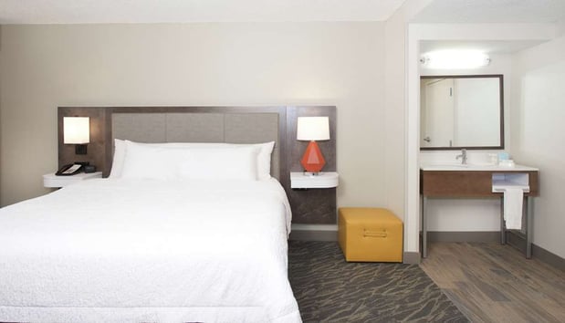 Images Hampton Inn & Suites N. Ft. Worth-Alliance Airport