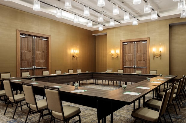 Images Holiday Inn & Suites Nashville Downtown - Broadway by IHG