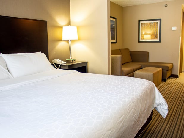 Images Holiday Inn Express & Suites Hayward by IHG