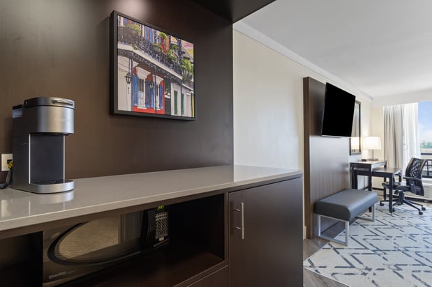 Images Crowne Plaza Executive Center Baton Rouge by IHG