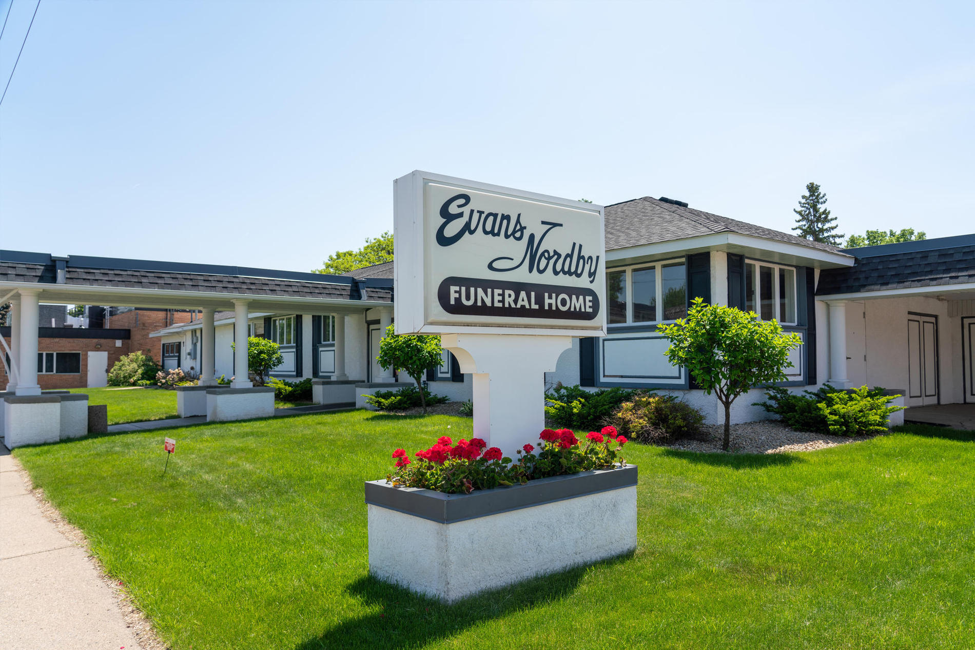 Images Evans-Nordby Funeral Homes - Osseo