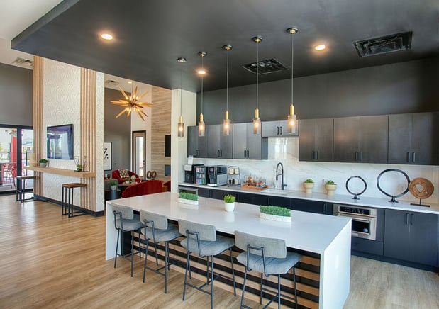 Images Ascend at Horizon Uptown