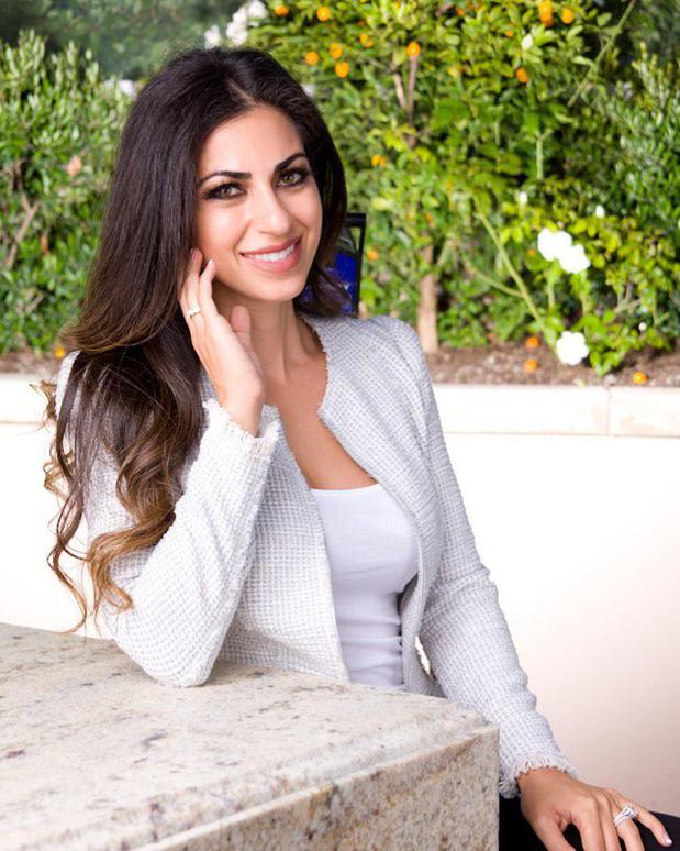 Images Dr. Desiree Yazdan - Center For Restorative & Cosmetic Dentistry