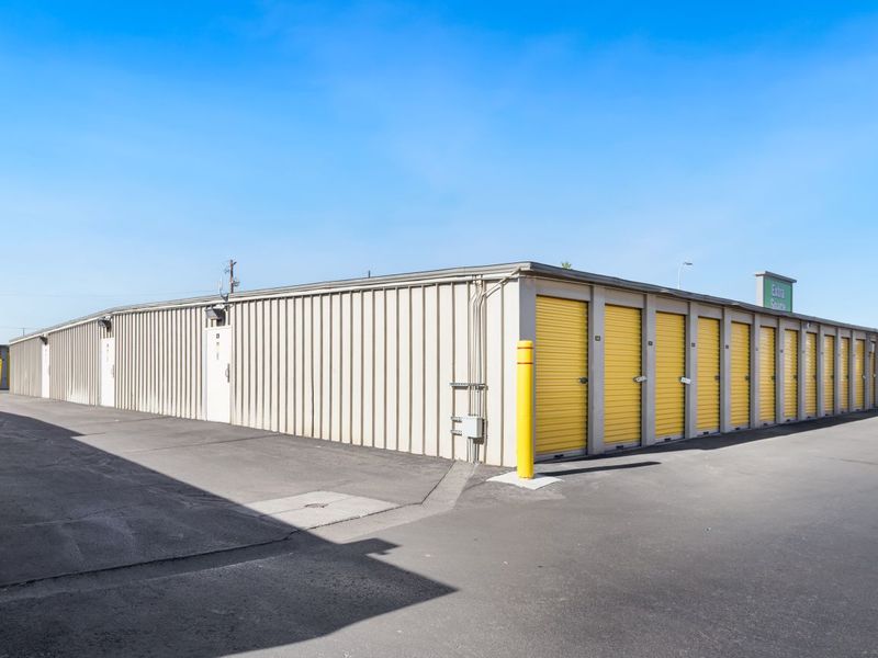 Extra Space Storage Image