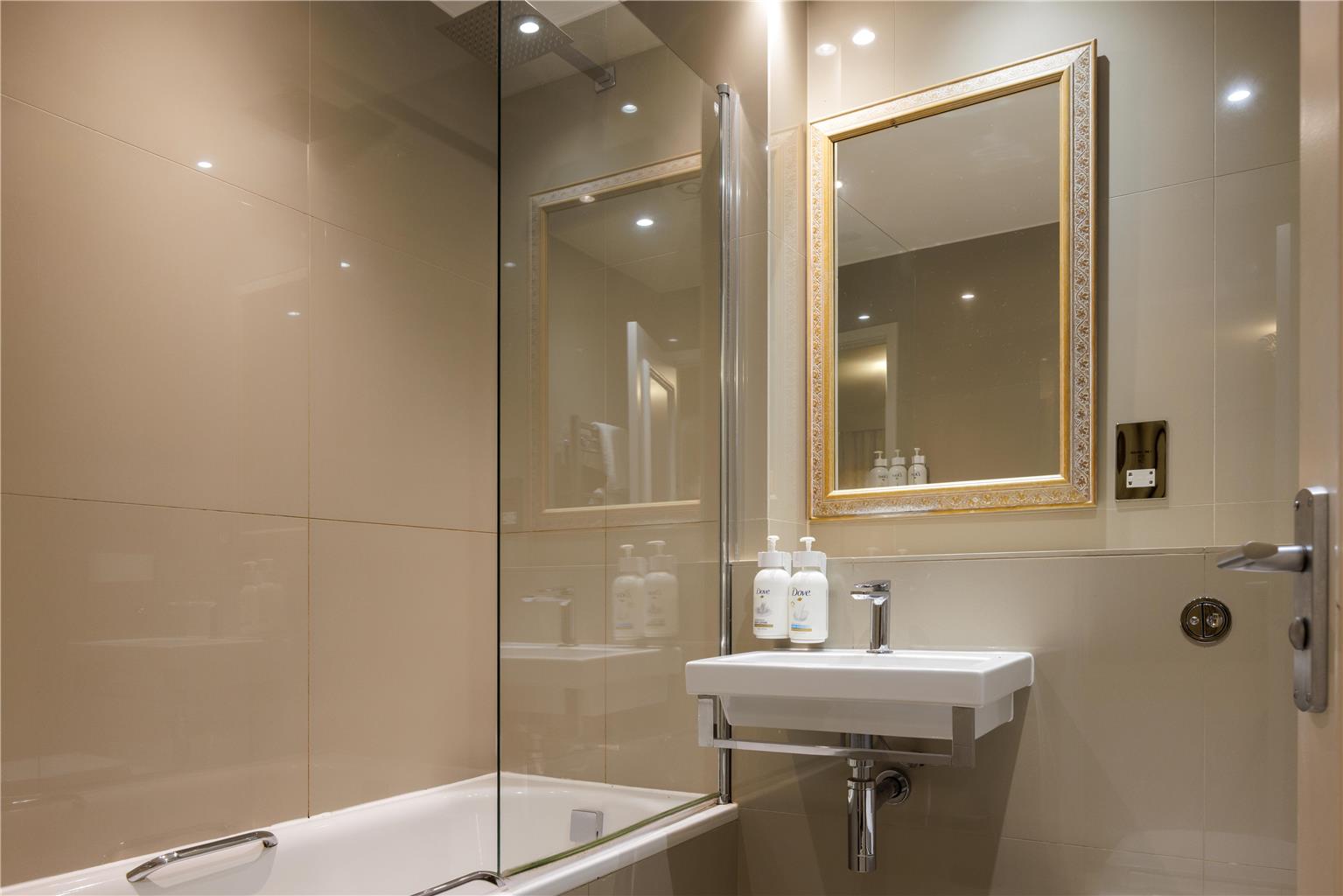 Images New Bath Hotel, a member of Radisson Individuals