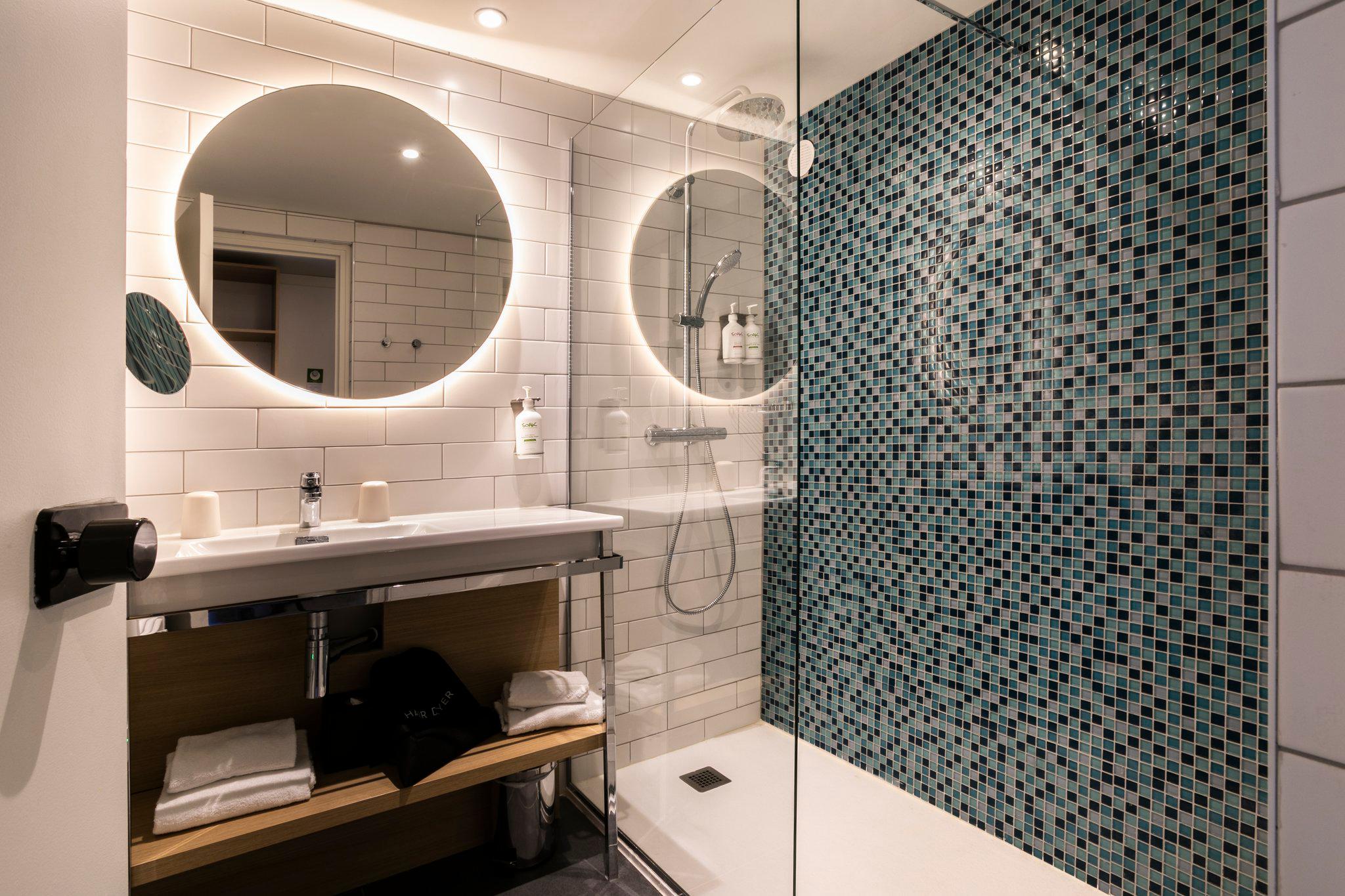 Images Holiday Inn Perpignan by IHG