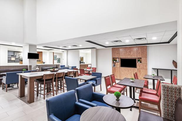 Images Holiday Inn Express & Suites Baton Rouge East by IHG