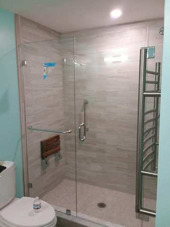 Images Accurate Glass, Inc.