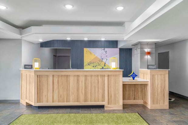 Images Spark by Hilton Lansing