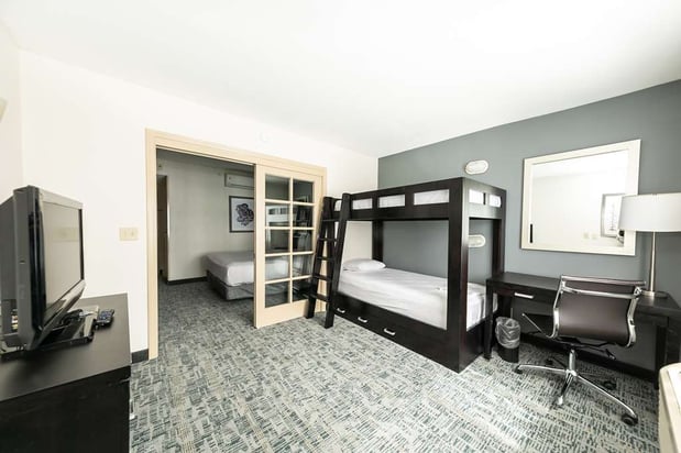 Images Best Western Inn & Suites San Diego – Zoo/SeaWorld Area