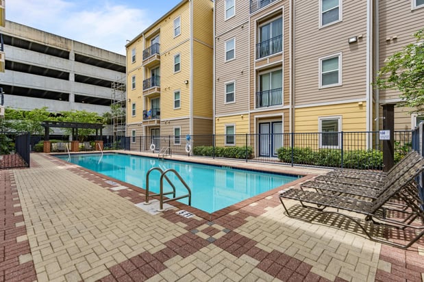 Images 2nd Avenue Centre