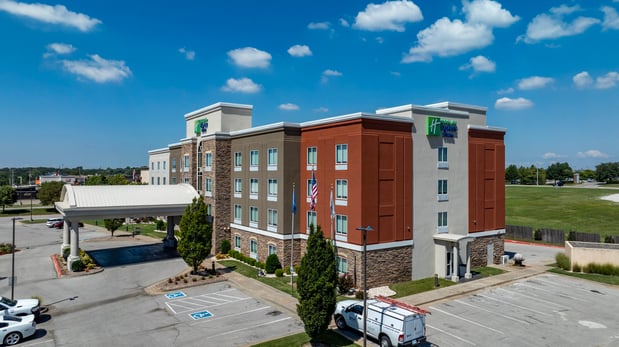 Images Holiday Inn Express & Suites Tulsa South Bixby by IHG