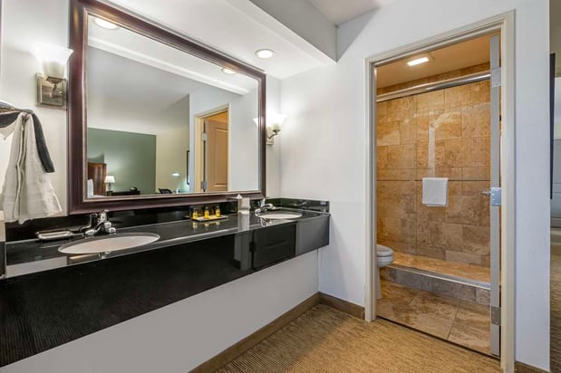 Images Best Western Plus InnTowner Madison
