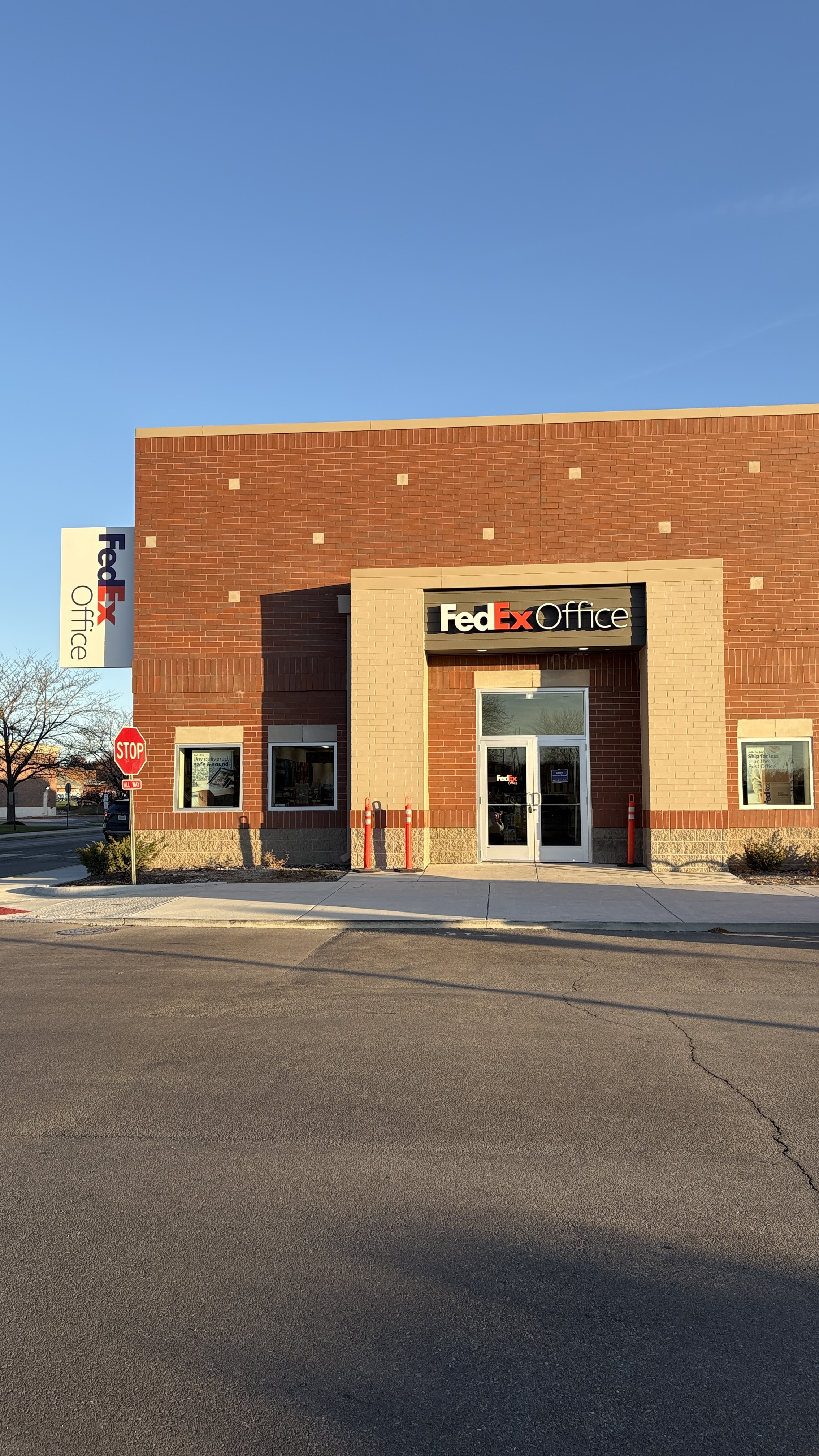 FedEx Office Print & Ship Center Image