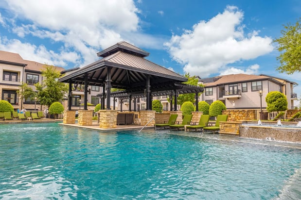 Images The Edge at Glade Parks Apartments