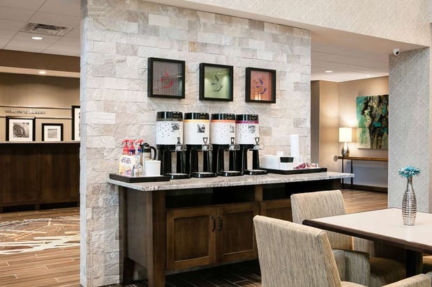 Images Hampton Inn & Suites Hudson