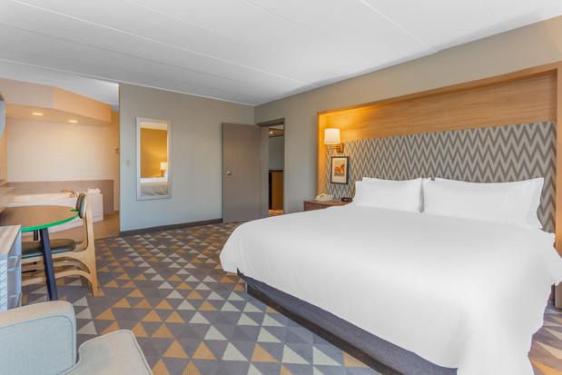 Images Holiday Inn Rockford(I-90&Rt 20/State St) by IHG