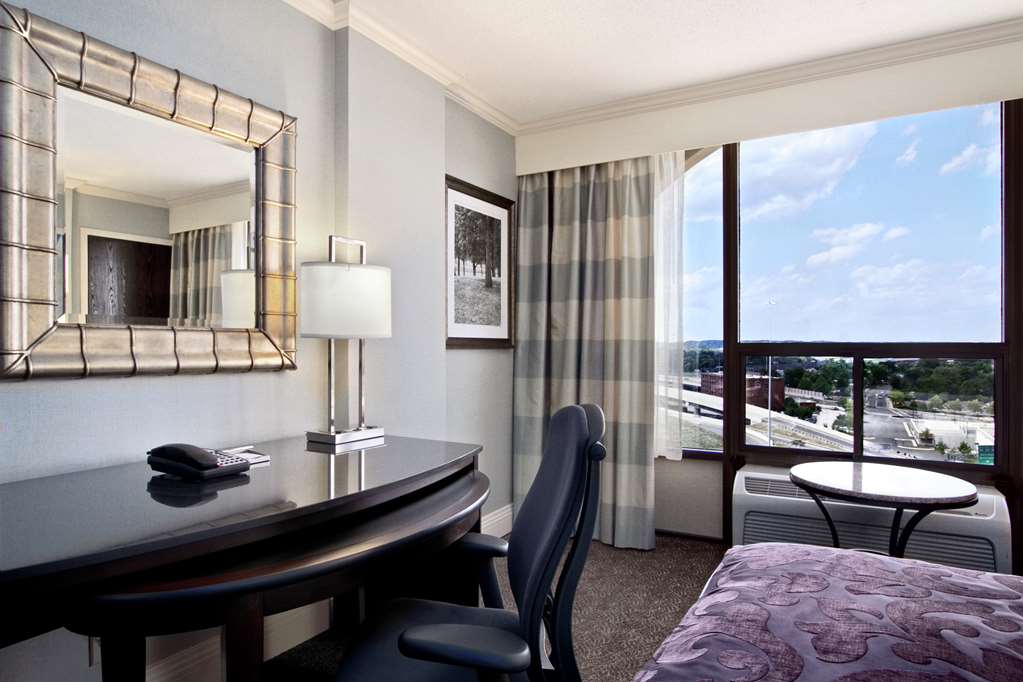 Guest room Hilton Springfield Springfield (703)971-8900
