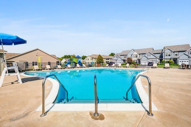 Images Saratoga Crossing Apartments & Townhomes