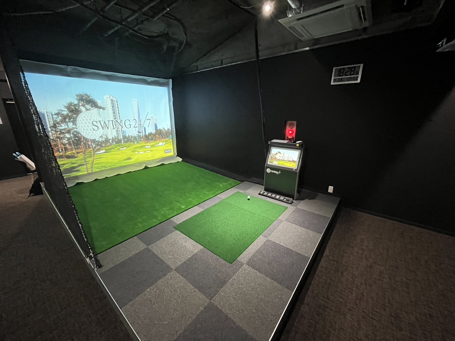 Images インドアゴルフ練習場 SWING24/7 茅場町店