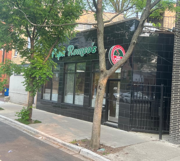 Images Papa Romeo's Pizza Chicago Lincoln Park