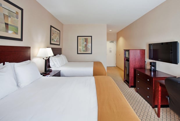 Images Holiday Inn Express & Suites Wichita Airport by IHG