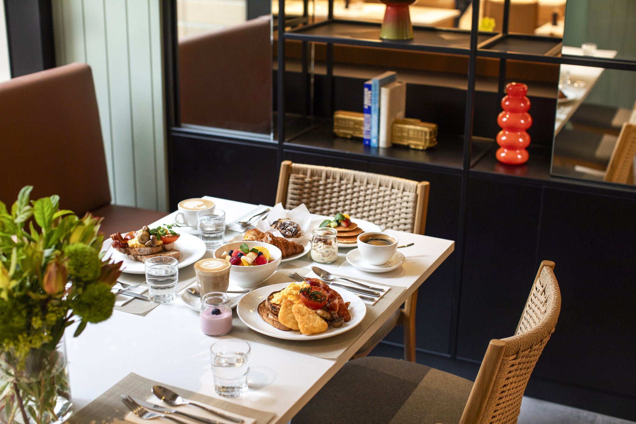 Images Holiday Inn Melbourne Bourke Street Mall by IHG