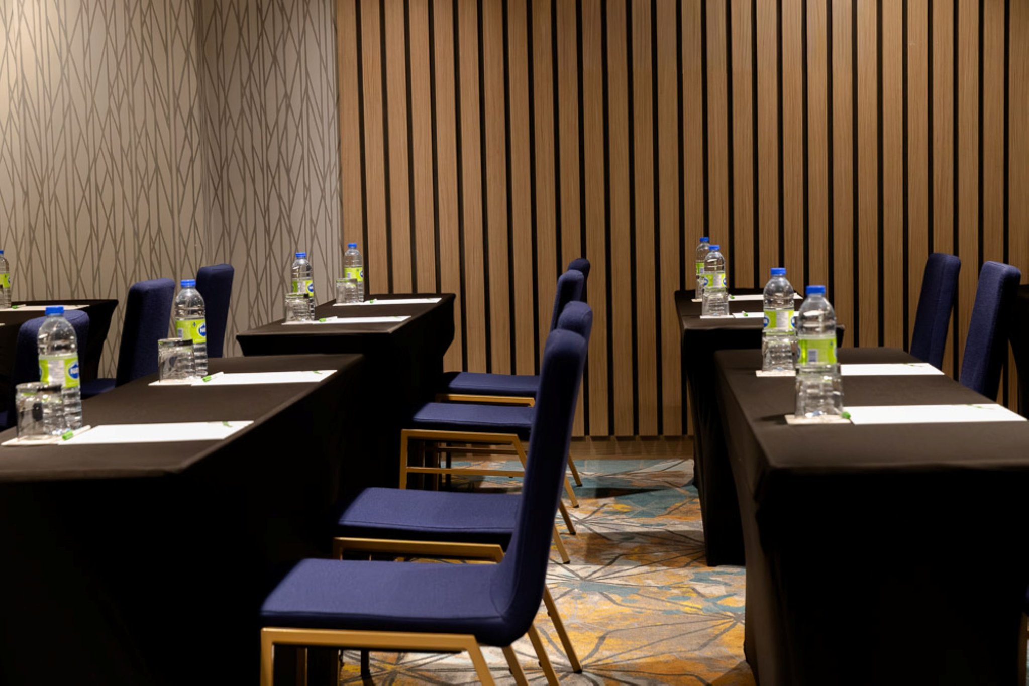 Images Holiday Inn Toronto Downtown Centre by IHG