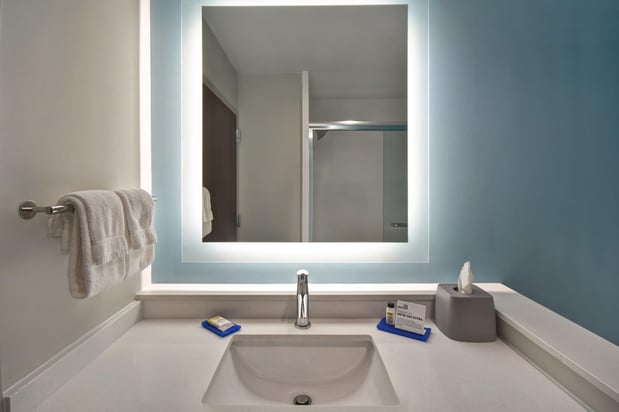 Images Holiday Inn Express & Suites Galveston Beach by IHG