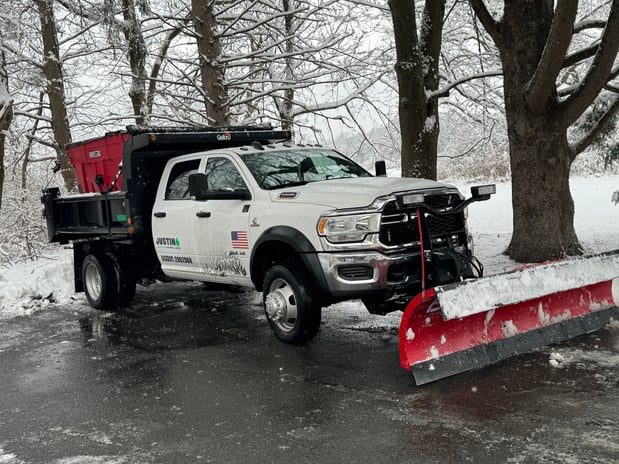 Images Justin Tree Services & Lawn Care