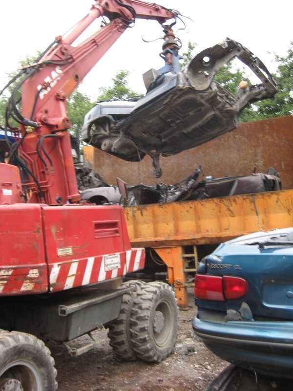 Abholung Autoverwertung Chruscz, Heegstraße 64 in Essen