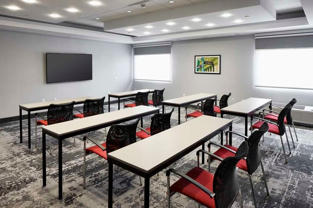 Images Hampton Inn Newark Airport