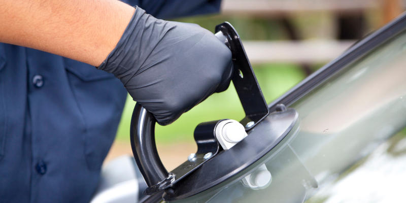 WE KEEP SAFETY IN MIND WHEN RECOMMENDING AUTO GLASS REPAIR SERVICES.