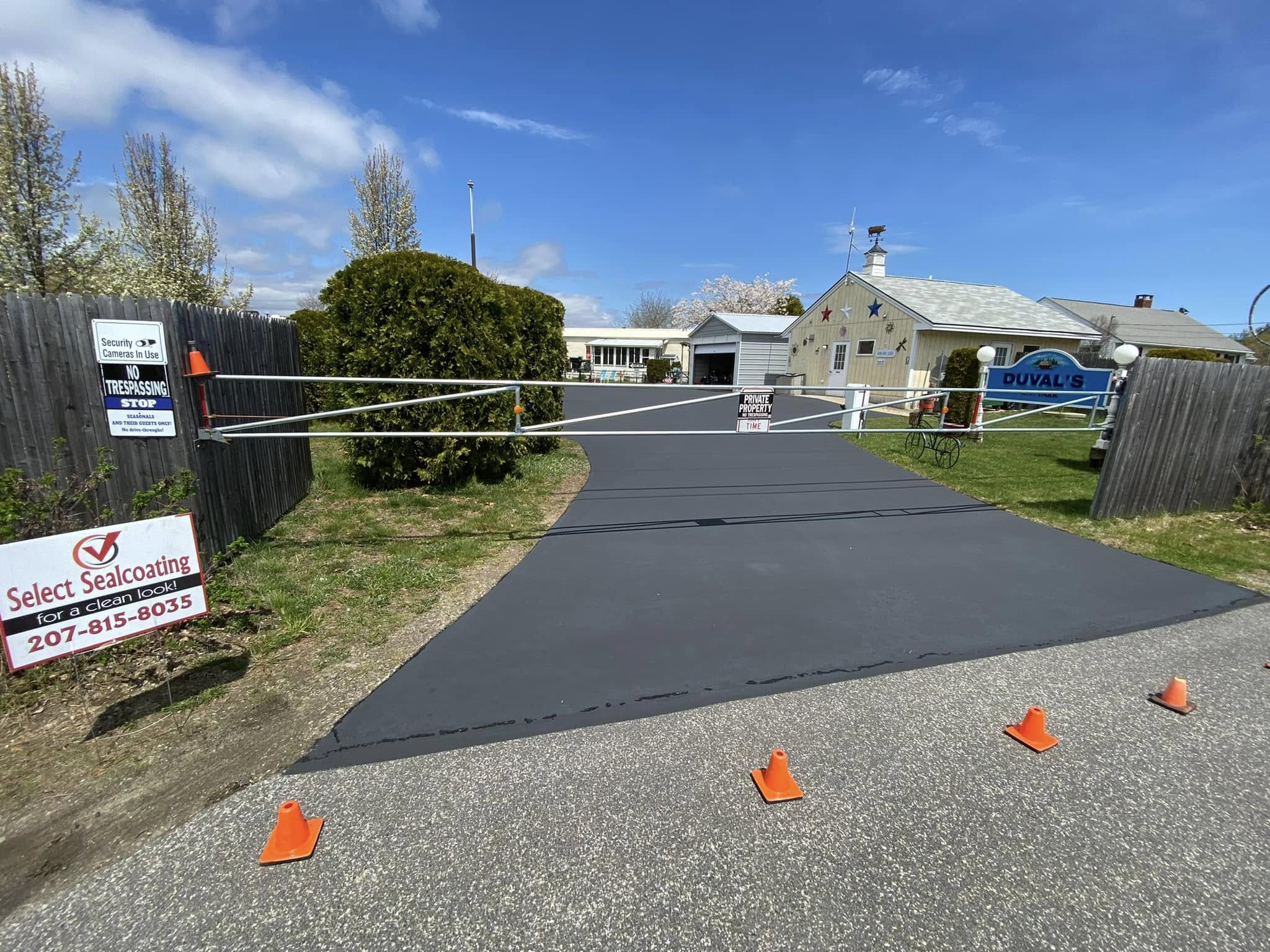 Select Sealcoating & Paving Image