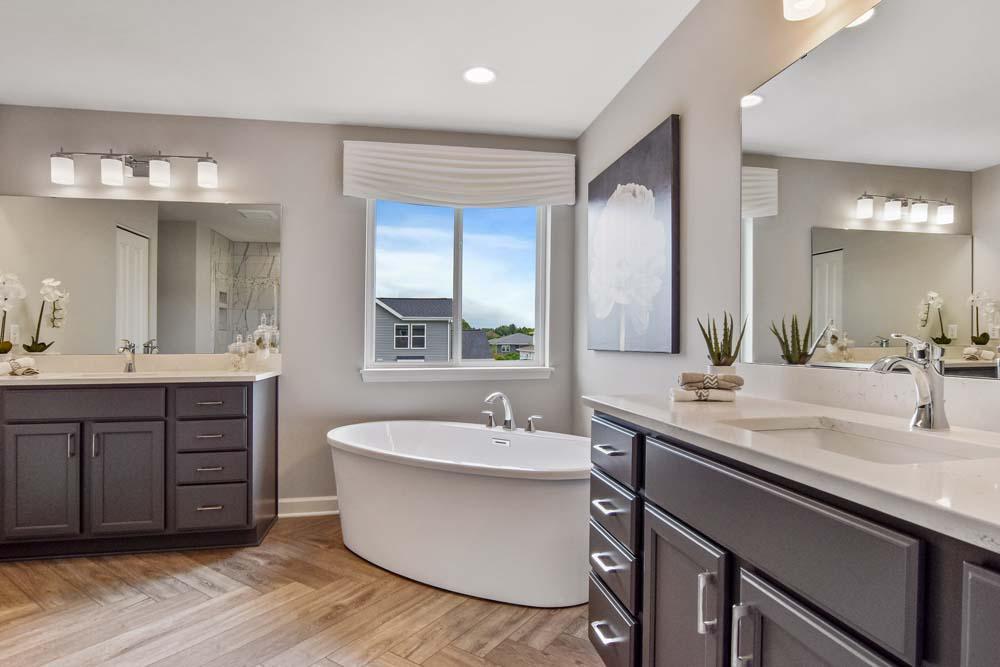Shady Grove - Master Bathroom With Dual-Vanities and Bathtub